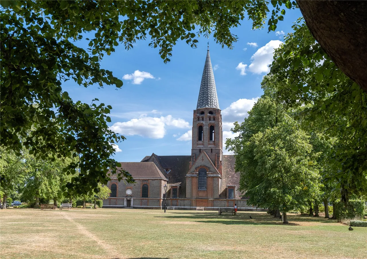 North Square, Hampstead Garden Suburb, NW11, photo 38