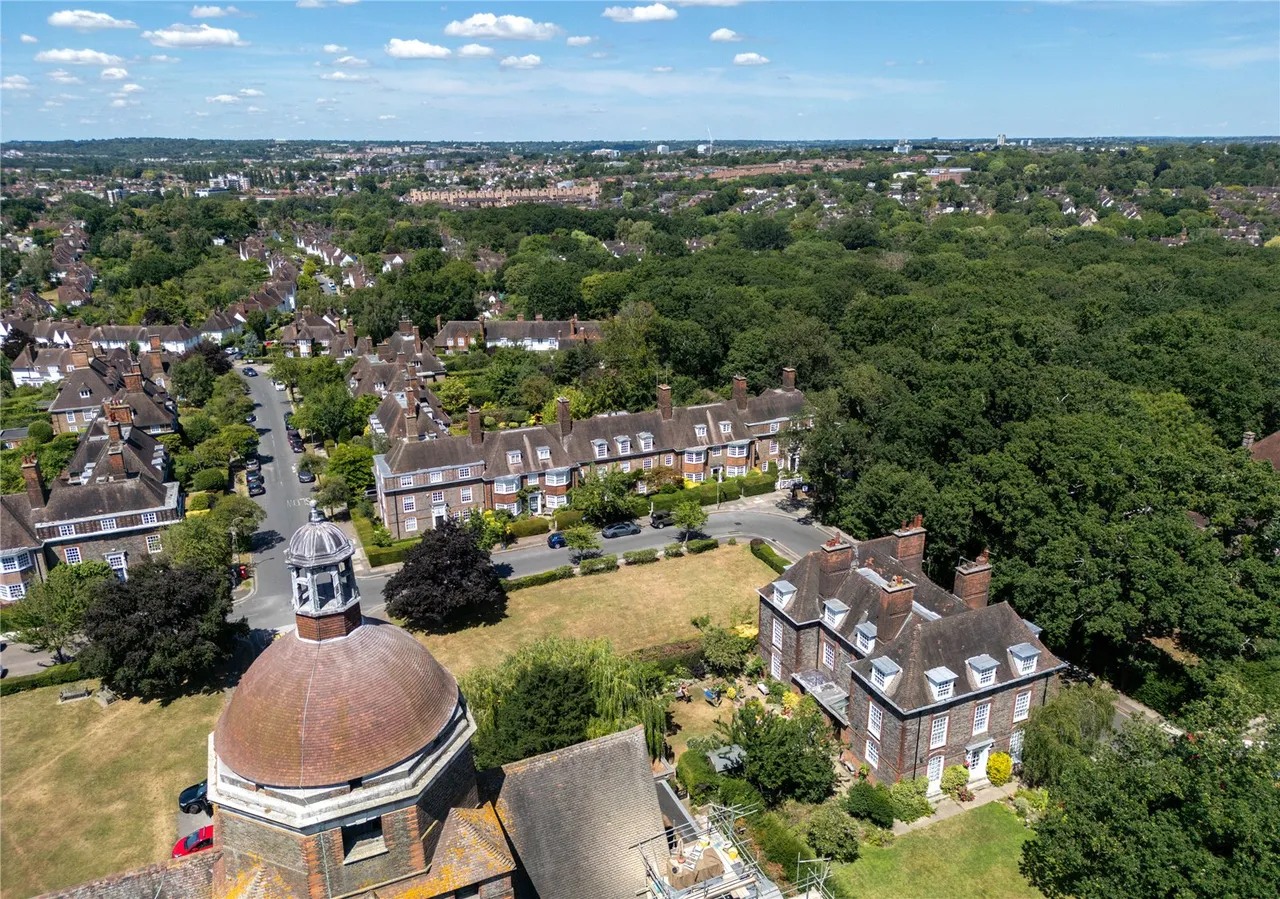 North Square, Hampstead Garden Suburb, NW11, photo 28