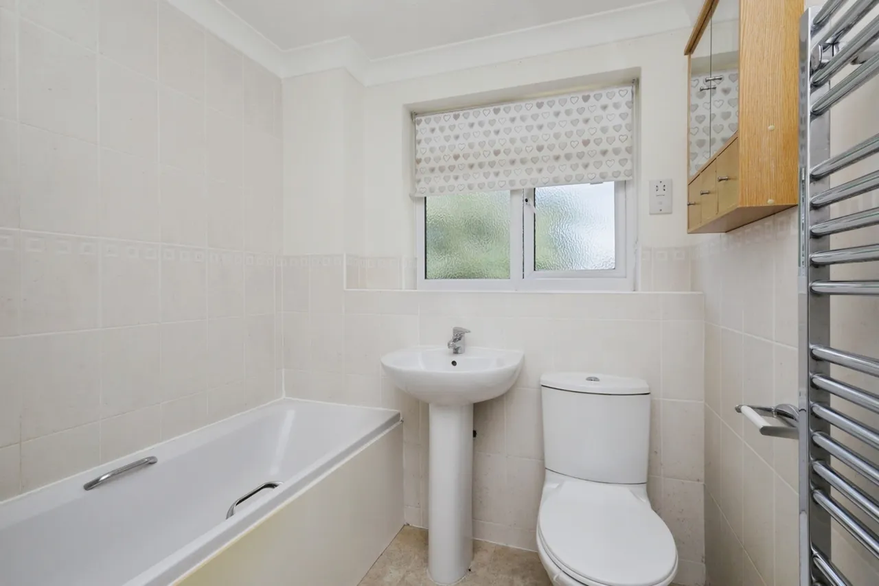 Langdale Close, Eastbourne, BN23, photo 18