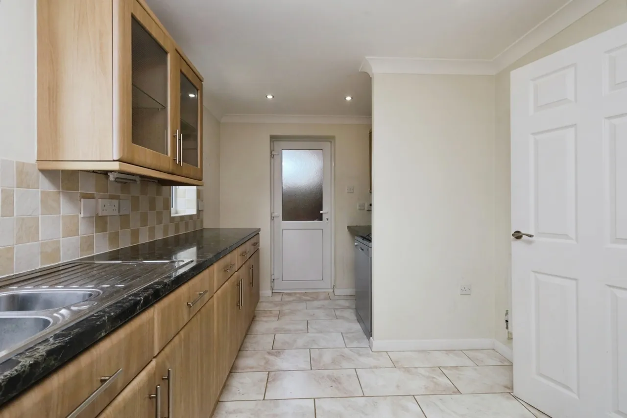 Langdale Close, Eastbourne, BN23, photo 10