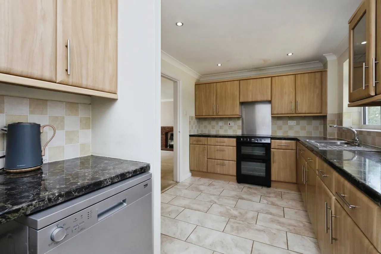 Langdale Close, Eastbourne, BN23, photo 9