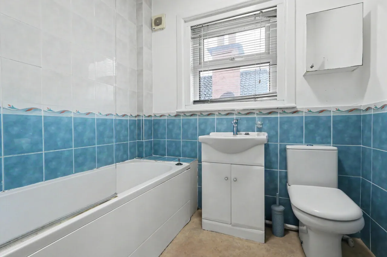 Church Road, Ashley Cross, BH14, photo 17