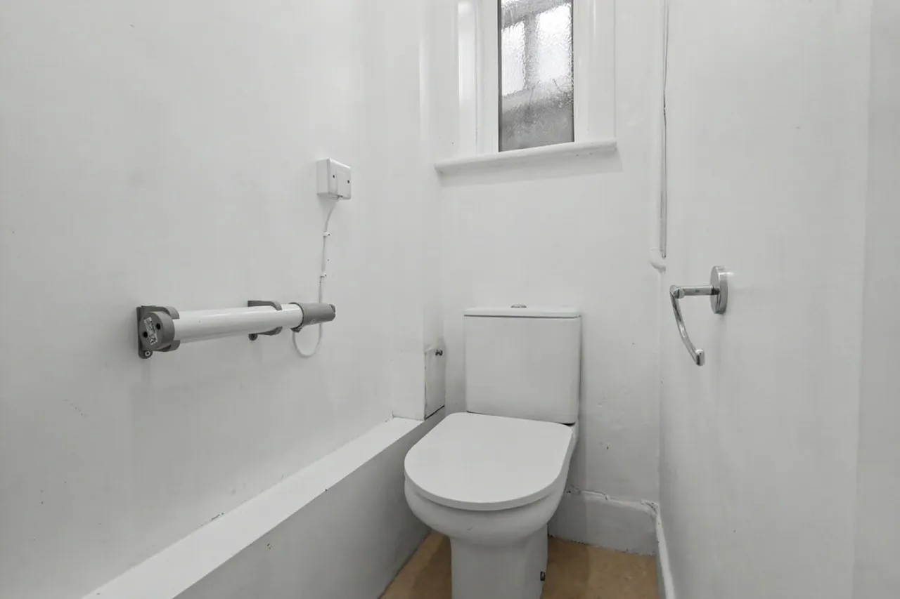 Church Road, Ashley Cross, BH14, photo 9