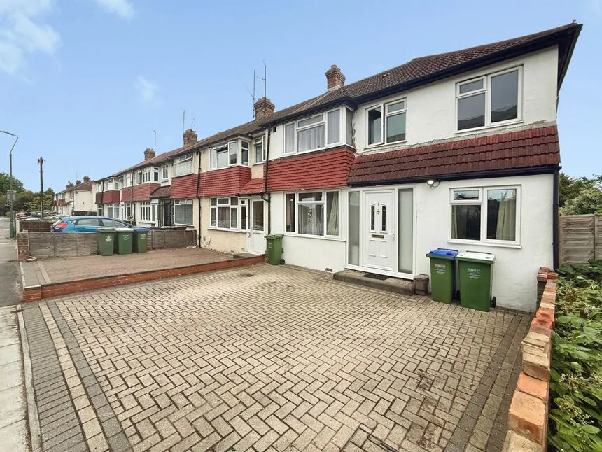 4 bed house for sale — Florence Road, London, SE2