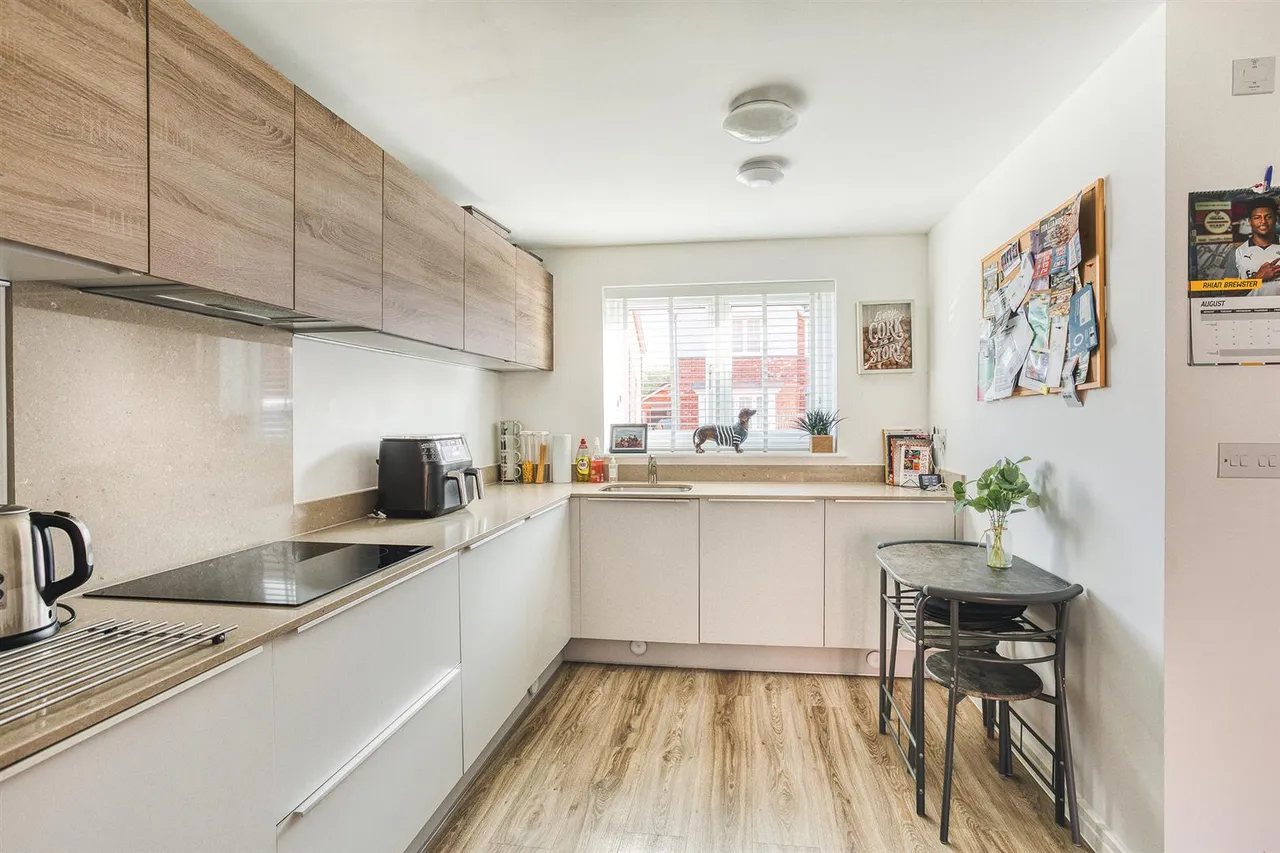 Ecclesbourne Lane, Mickleover, photo 6