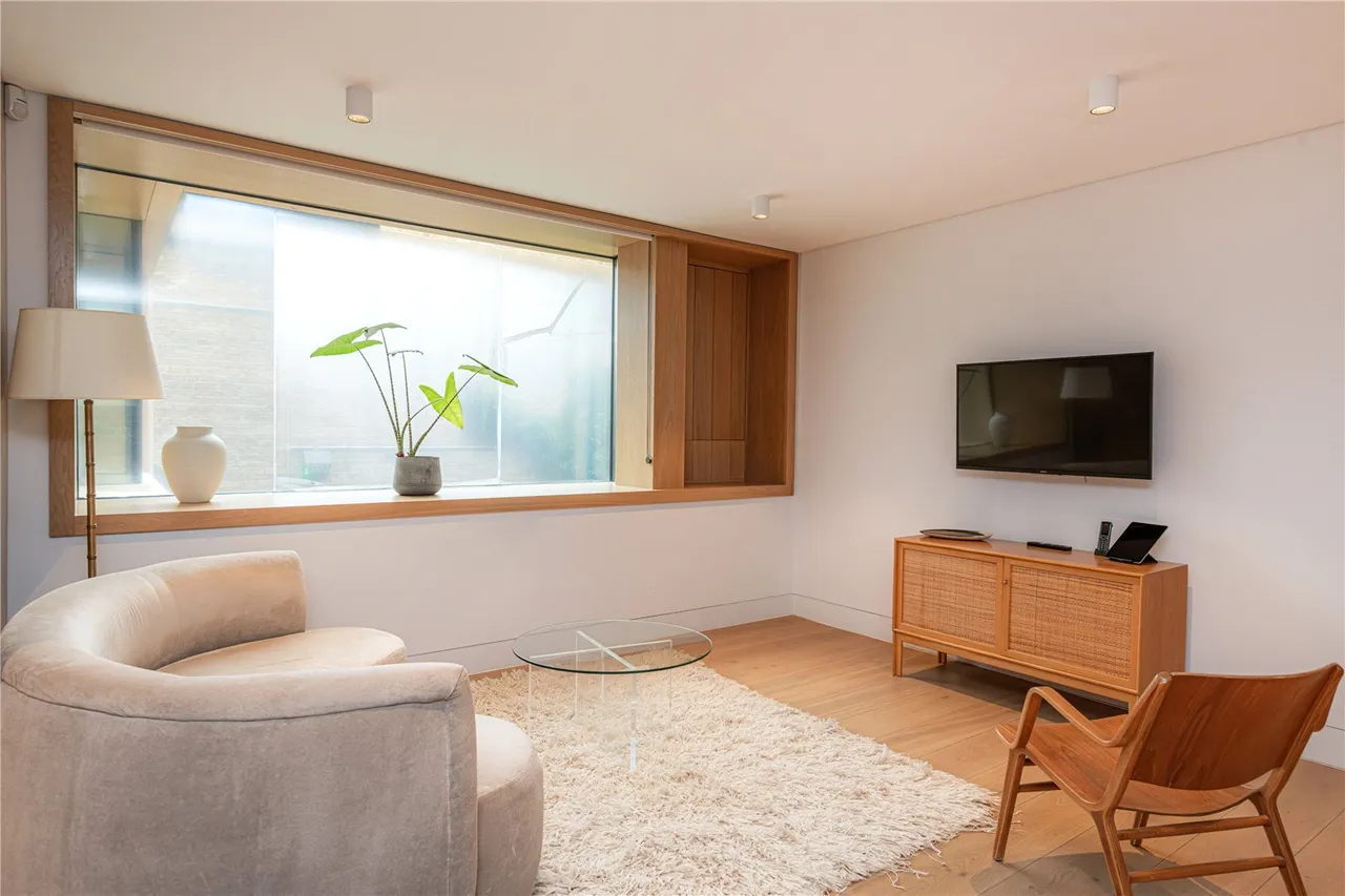 Weymouth Mews, Marylebone, W1G, photo 4