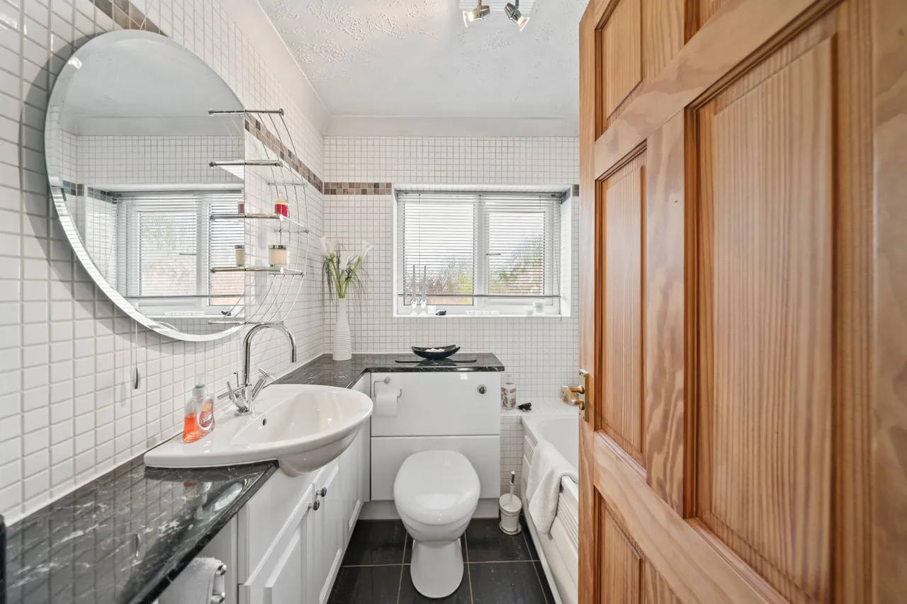 Holdenbrook Close, Leigh, Leigh, WN7 2HL, photo 26