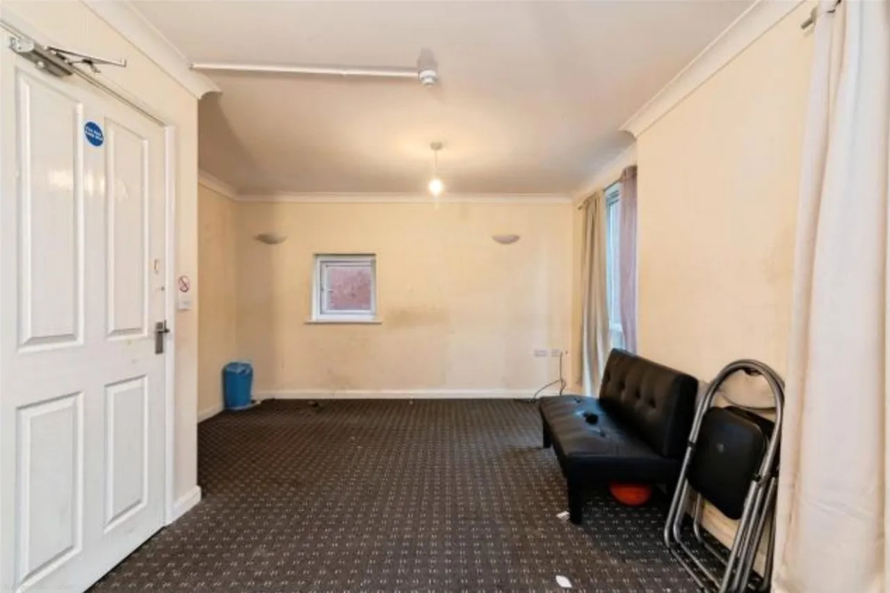 Bar Lane, Nottingham, NG6, photo 7