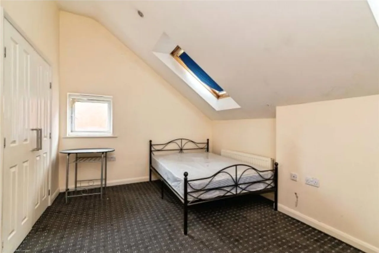 Bar Lane, Nottingham, NG6, photo 12