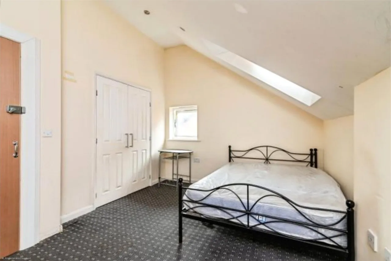 Bar Lane, Nottingham, NG6, photo 11