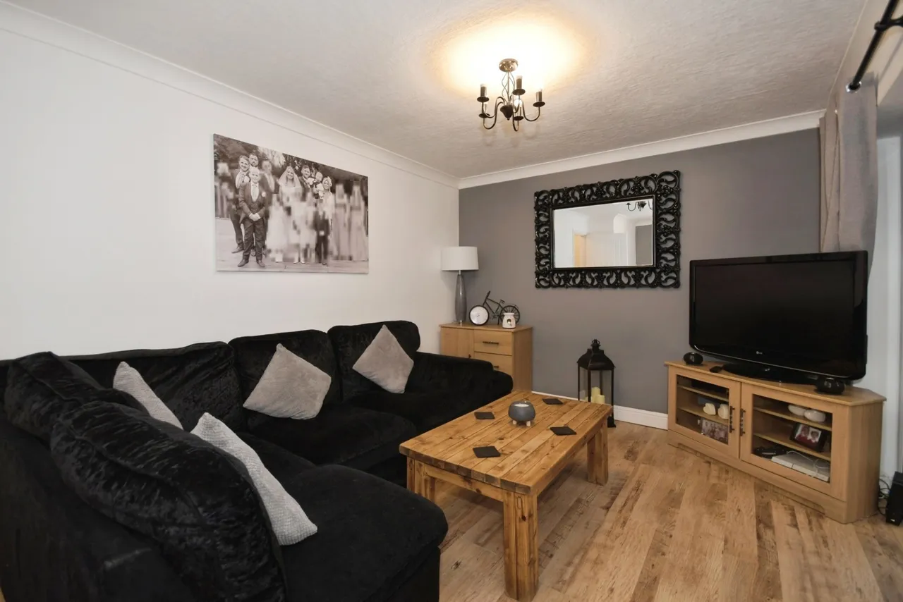 Nightingale Close, Danesmoor, Chesterfield, Derbyshire, S45, photo 5