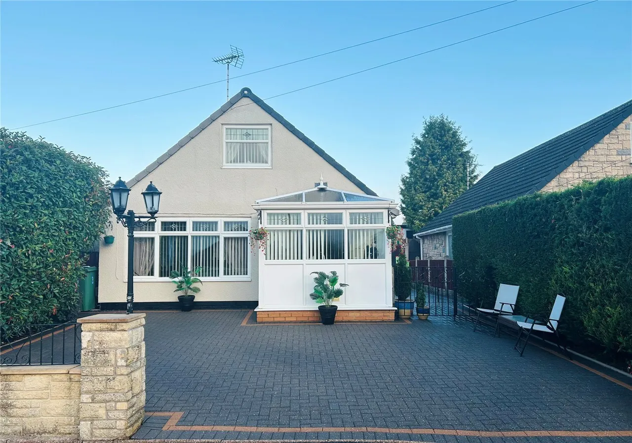 Nightingale Close, Danesmoor, Chesterfield, Derbyshire, S45, photo 2