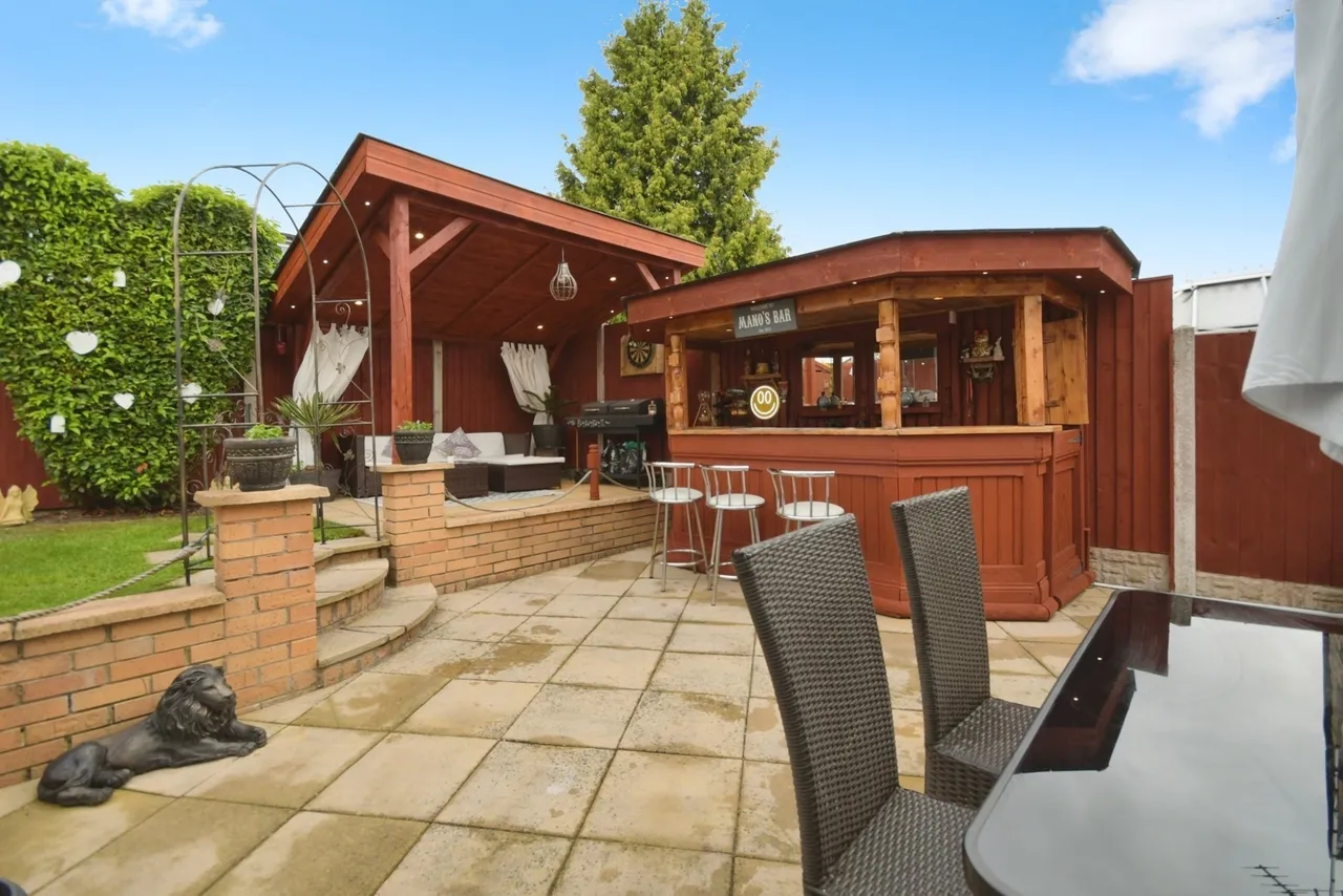 Nightingale Close, Danesmoor, Chesterfield, Derbyshire, S45, photo 10