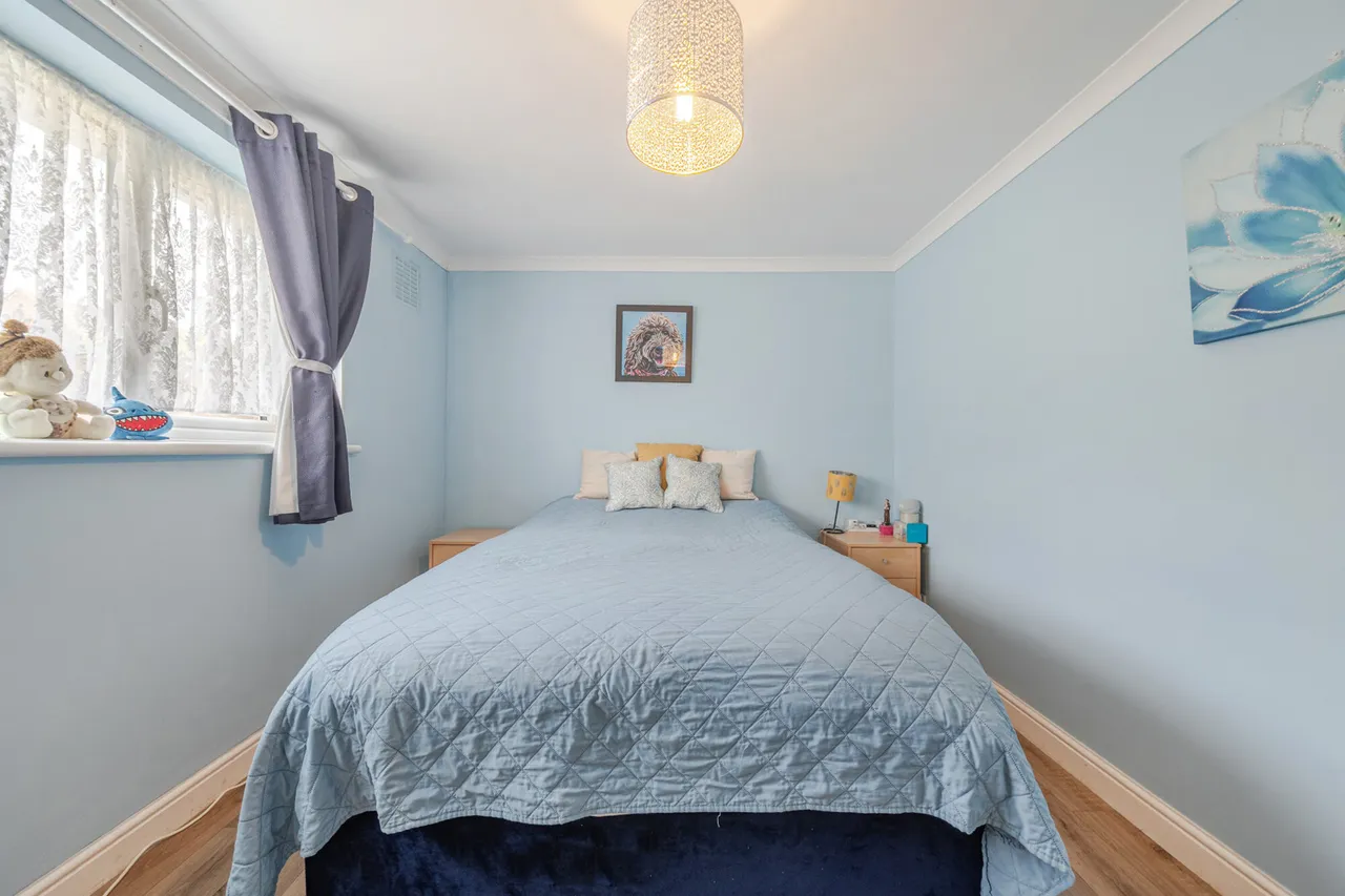 Colyers Lane, DA8, photo 11