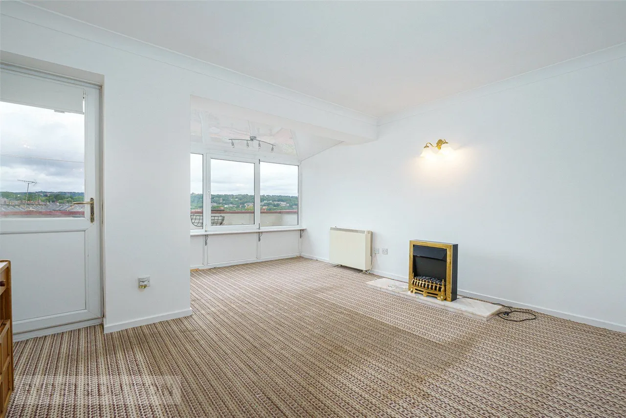 Avison Road, Cowlersley, HD4, photo 3