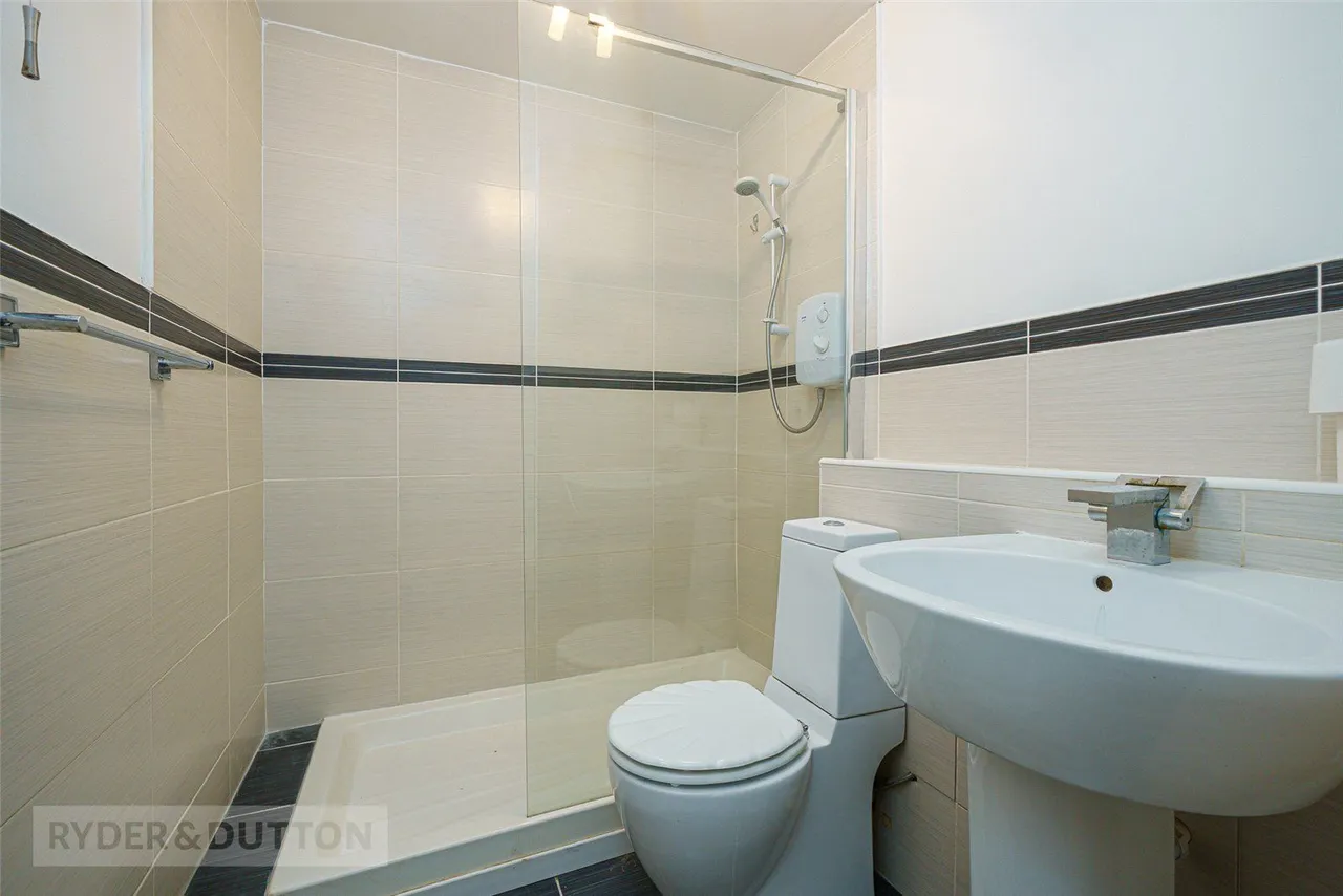 Avison Road, Cowlersley, HD4, photo 12
