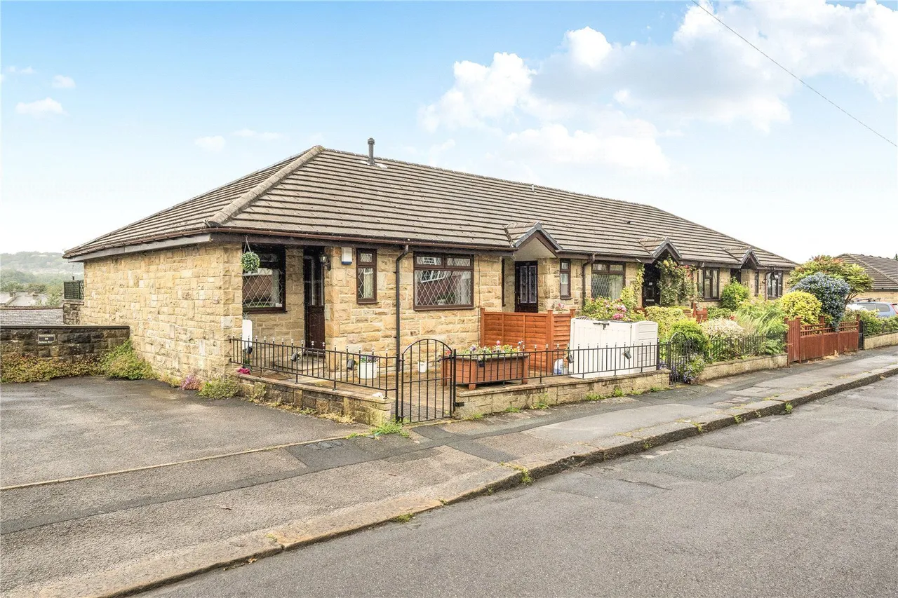 Avison Road, Cowlersley, HD4, photo 16