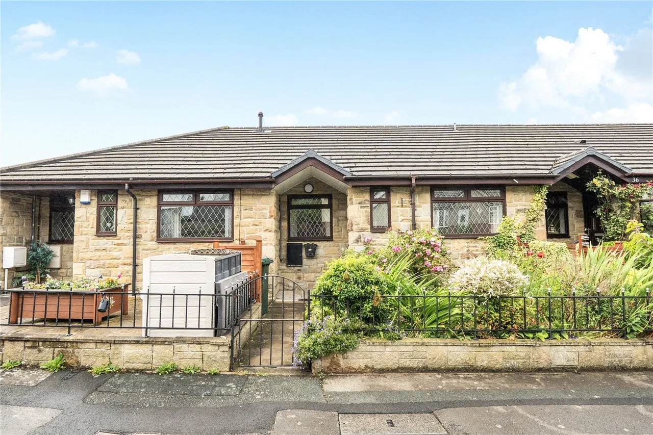 Avison Road, Cowlersley, HD4, photo 14