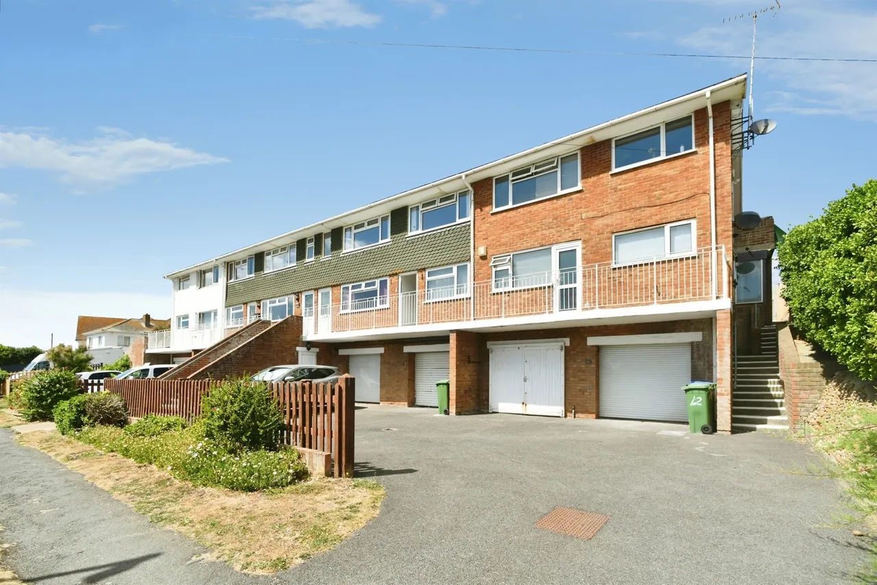 2 bed flat for sale, Bannings Vale, Saltdean, BN2