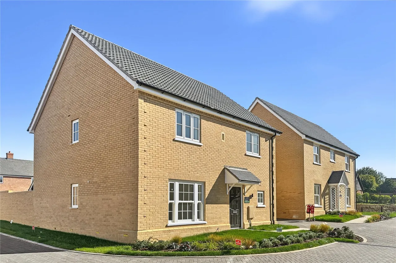 4 bed house for sale, Roman Way, Halesworth, IP19