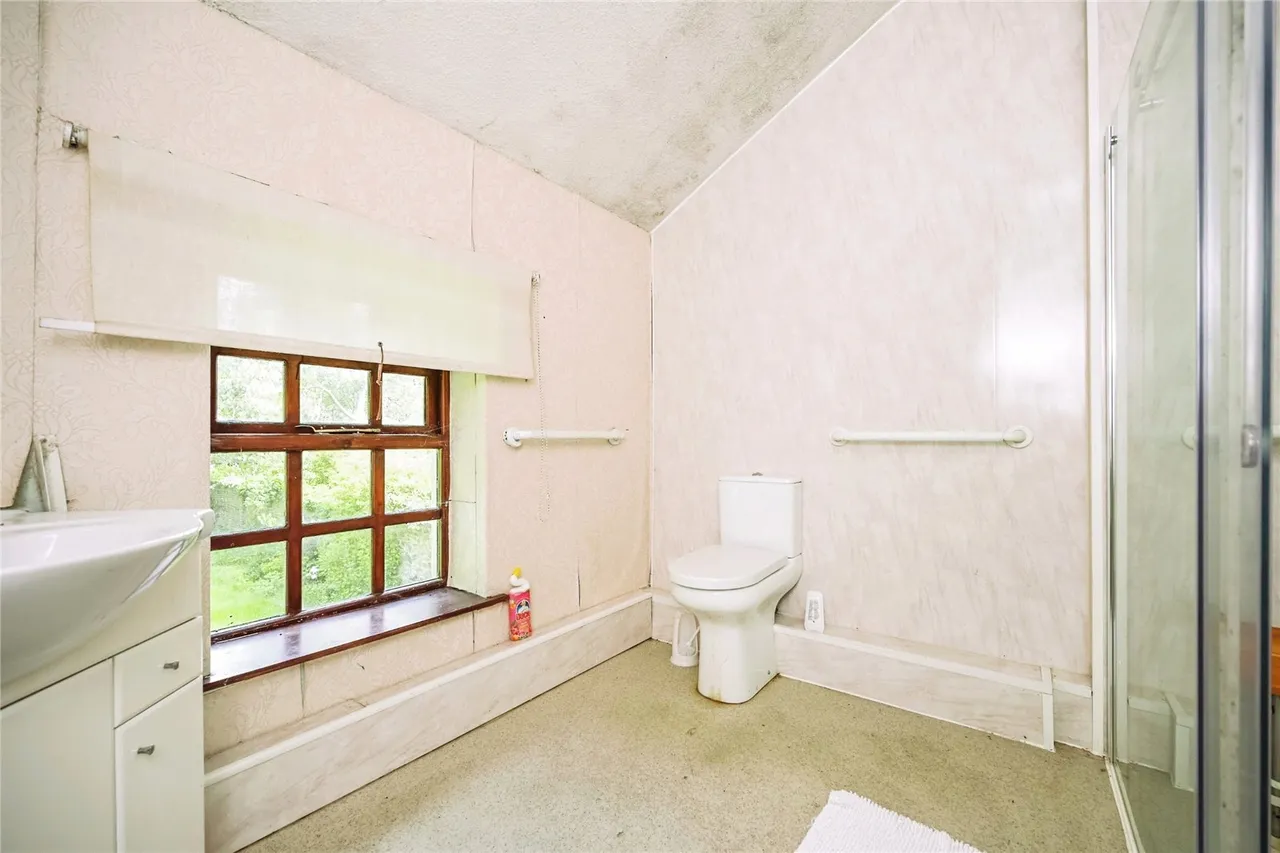 Woburn Hill, Liverpool, L13, photo 12