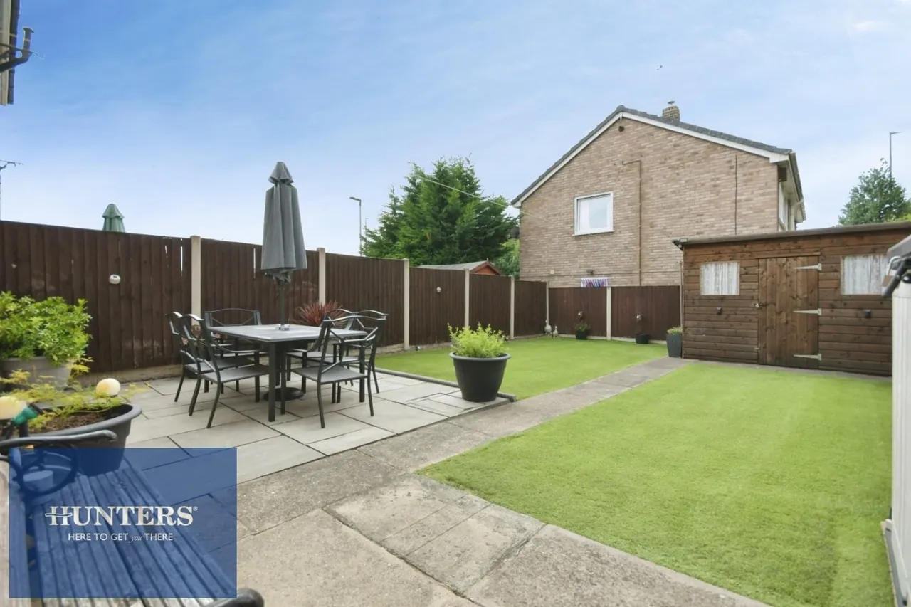 3 bed house for sale, Newbridge Court, Old Whittington, S41