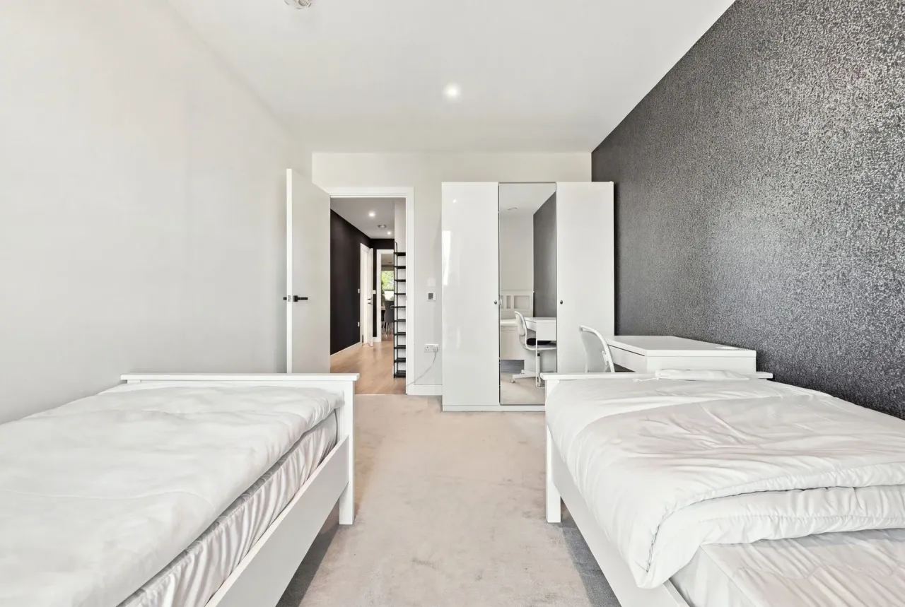 Affinity House, Beresford Avenue, photo 11