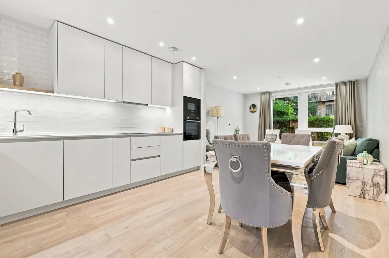 Affinity House, Beresford Avenue, photo 5