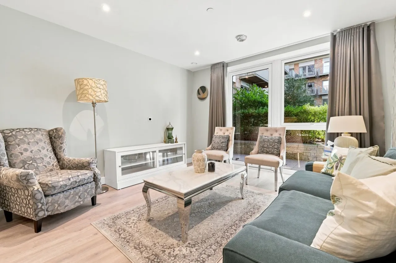 Affinity House, Beresford Avenue, photo 7