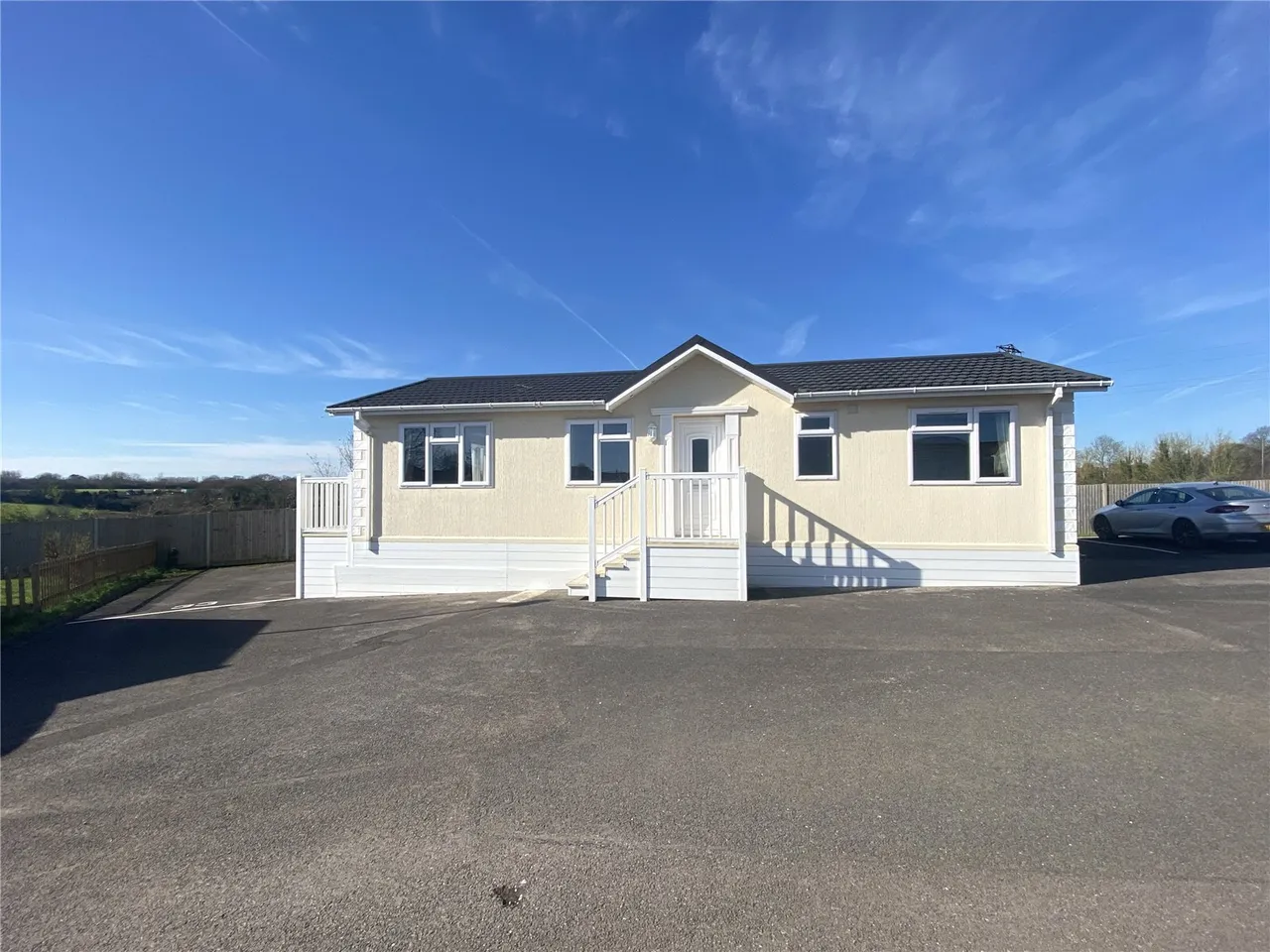 Hillcrest Caravan Site, Manor Road, Woodside, Luton, LU1, photo 15
