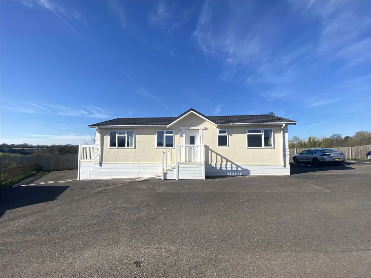 2 bed mobile home for sale — Hillcrest Caravan Site, Manor Road, Woodside, Luton, LU1