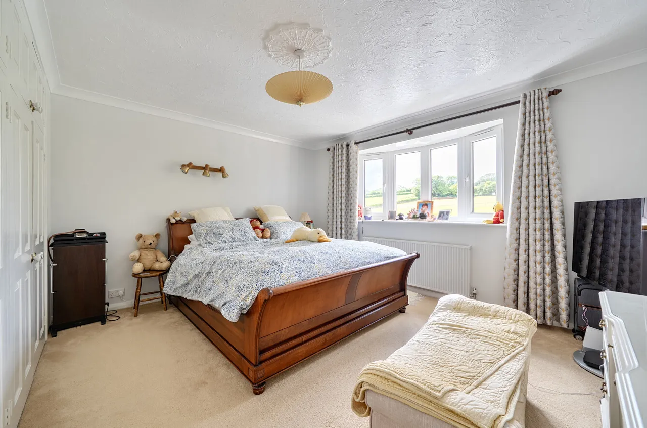 Hensting Lane, Fishers Pond, SO50, photo 12