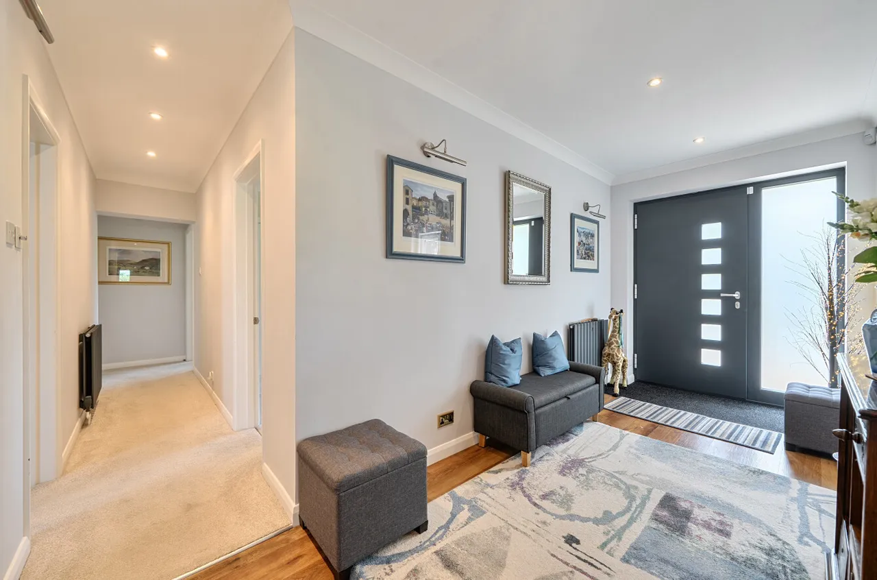 Hensting Lane, Fishers Pond, SO50, photo 6