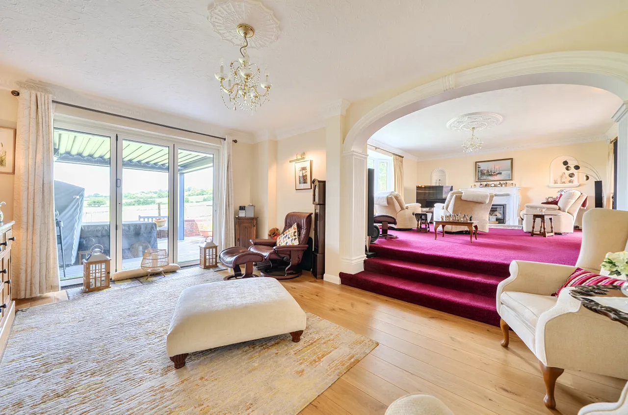 Hensting Lane, Fishers Pond, SO50, photo 5