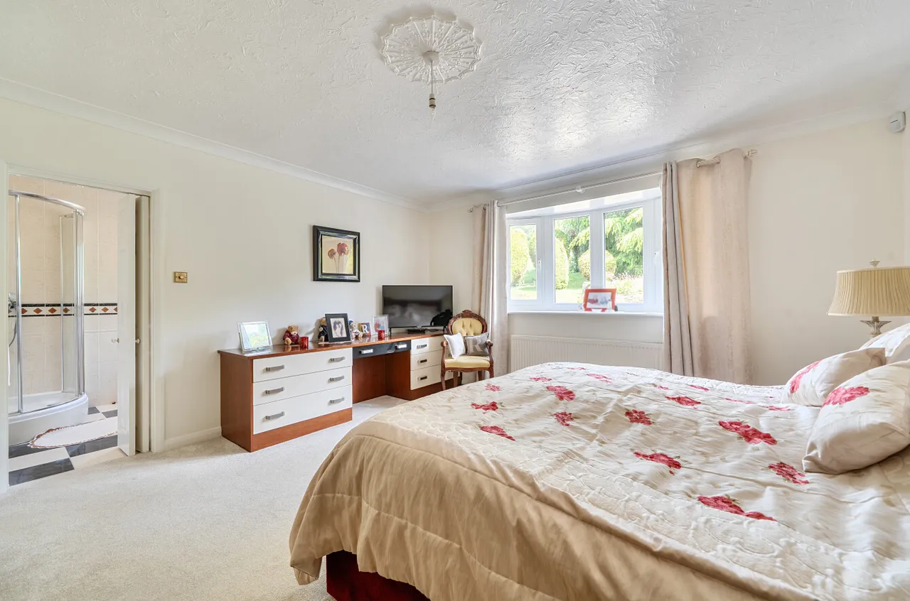 Hensting Lane, Fishers Pond, SO50, photo 20