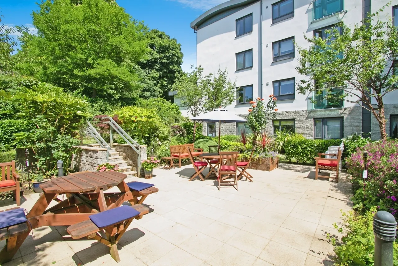 Tregolls Lodge, St. Clements Hill, TR1, photo 2