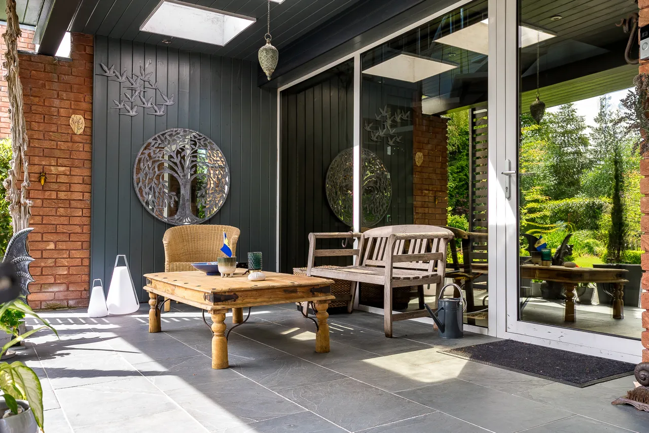 Broad Lane, Hale, WA15, photo 6