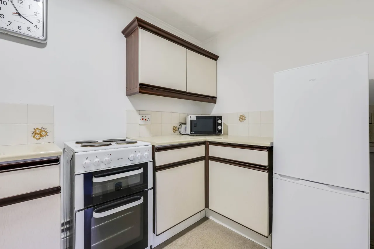 Orchard Lane, Guiseley, LS20, photo 3