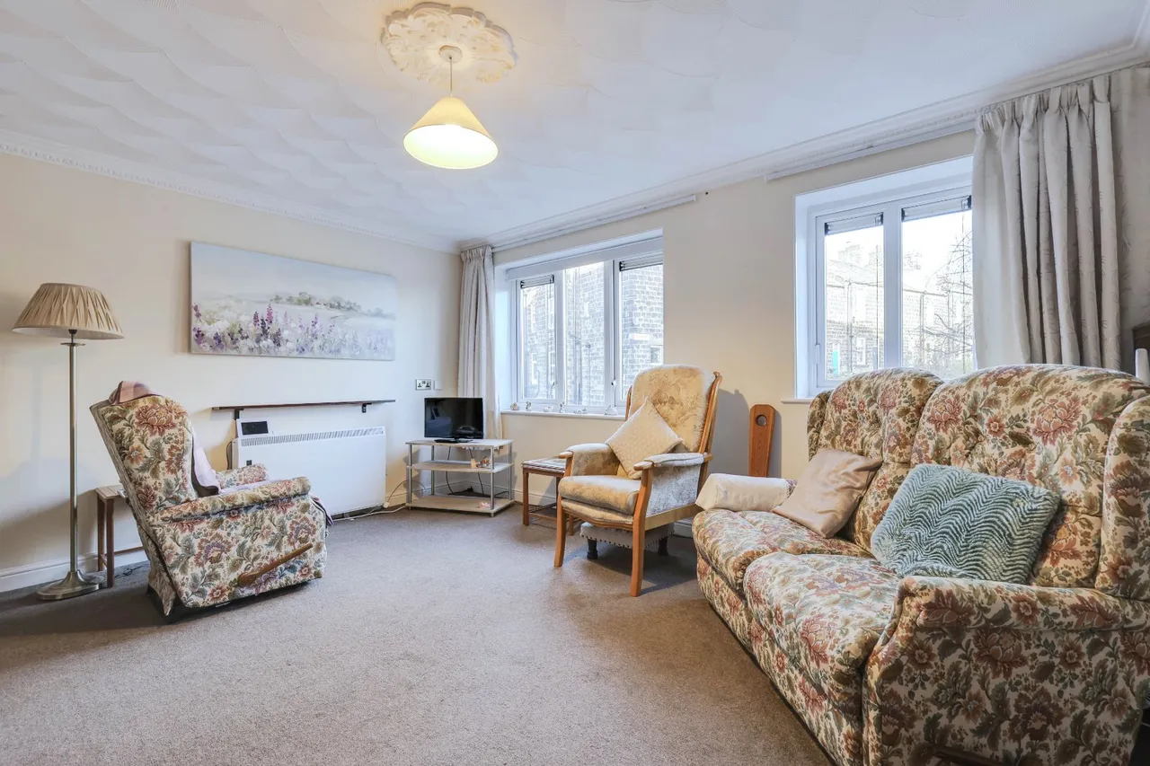 Orchard Lane, Guiseley, LS20, photo 2