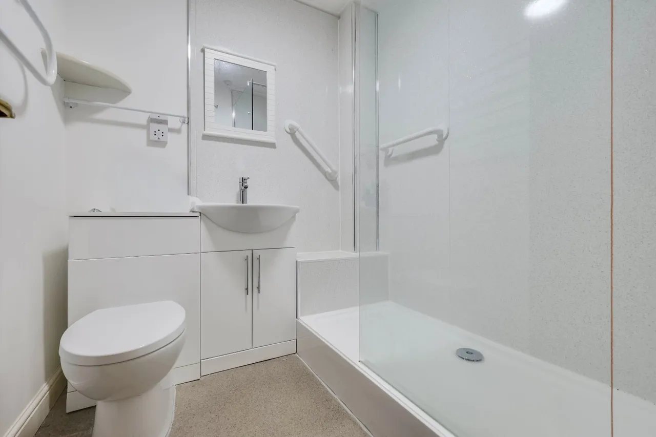 Orchard Lane, Guiseley, LS20, photo 7