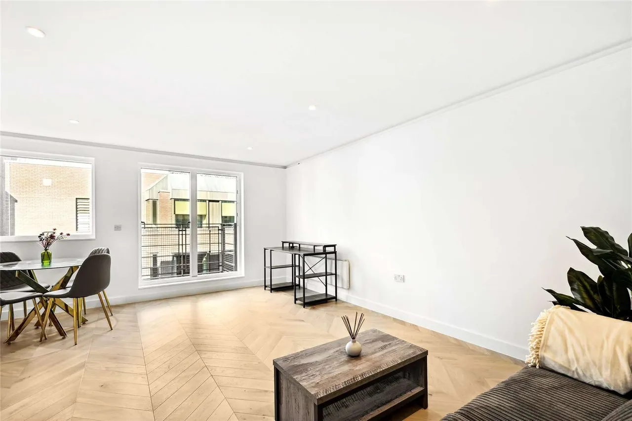 2 bed flat to rent — Pelham House, 65 Great Peter Street, Westminster, London, SW1P 2BP
