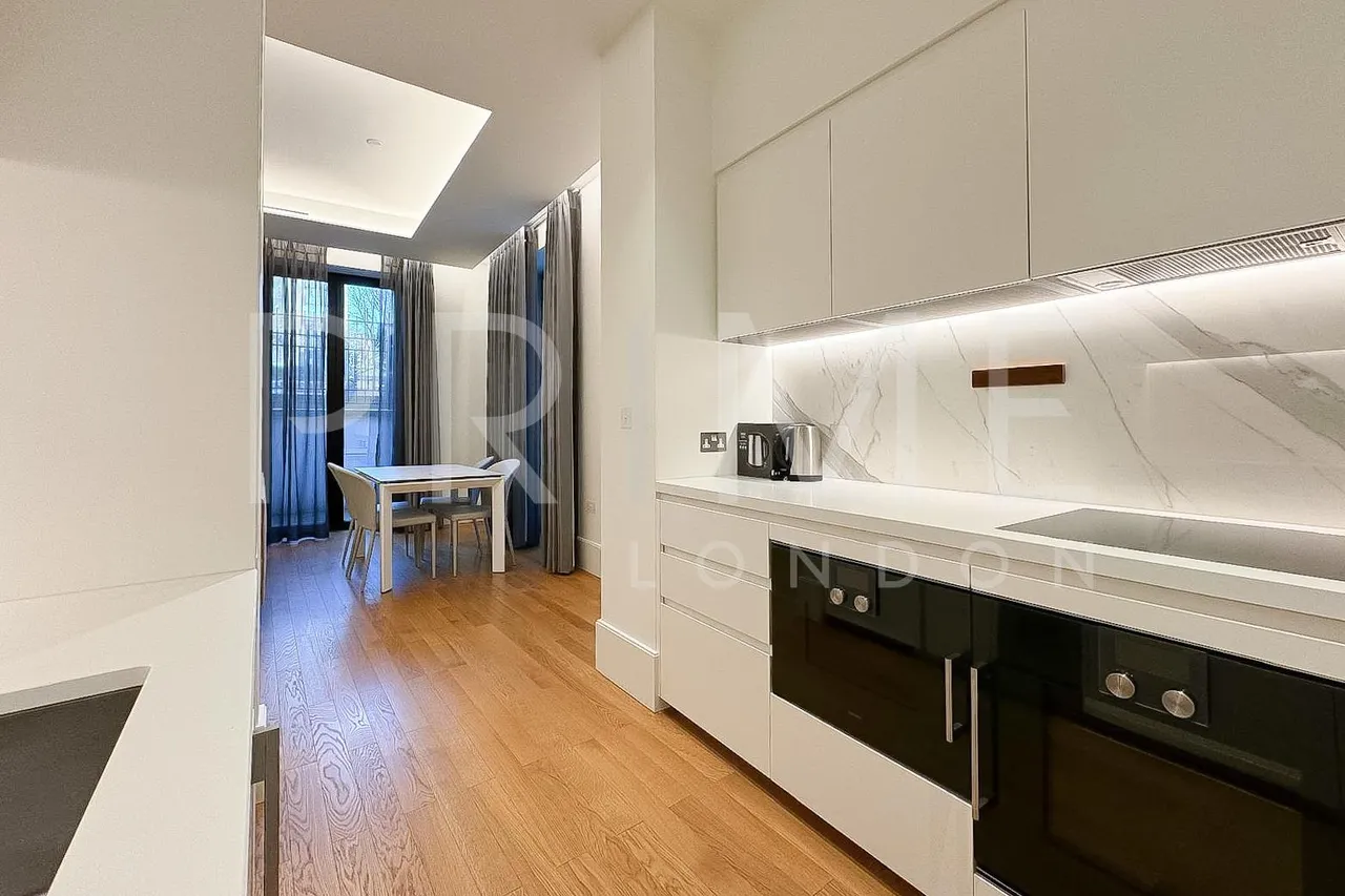 Lancer Square, Kensington, W8, photo 3