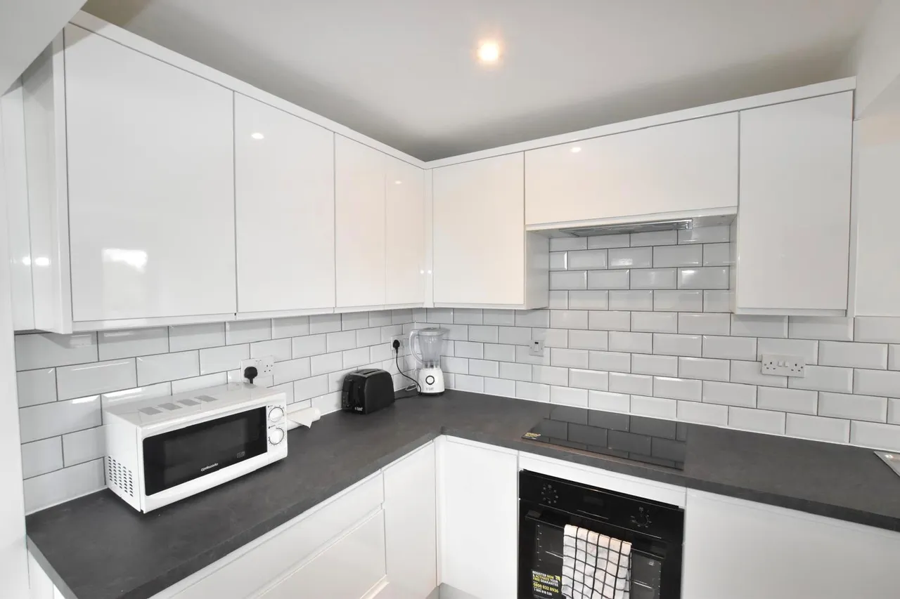 Ridgeway Close, Heathfield, TN21 8NS, photo 2