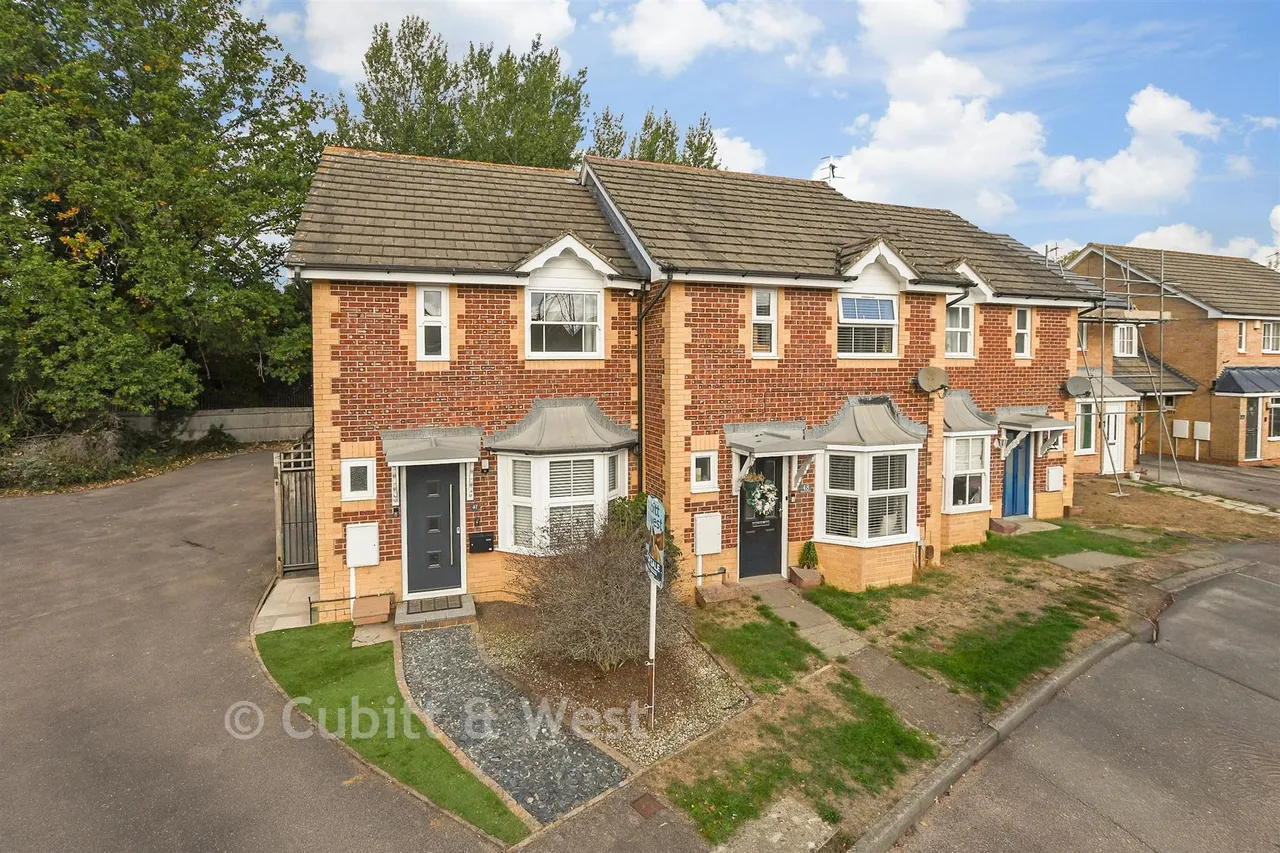 2 bed house for sale, Wheeler Road, Maidenbower, RH10