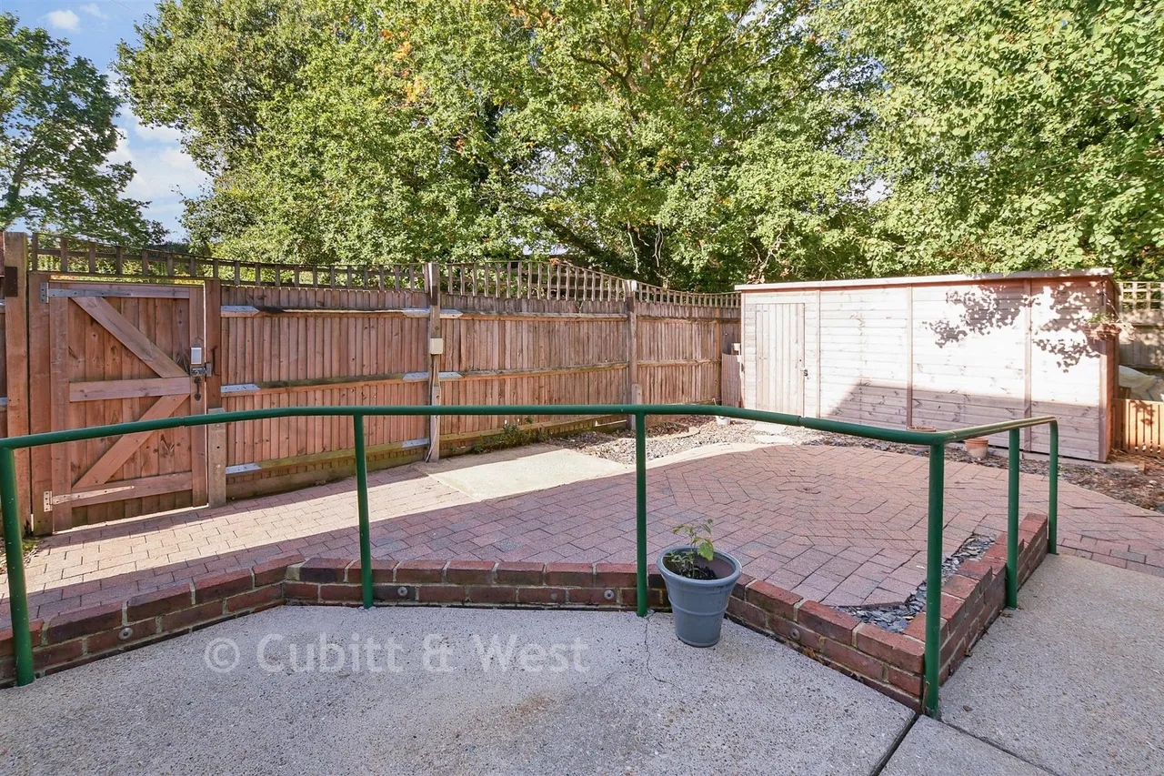 Wheeler Road, Maidenbower, RH10, photo 15