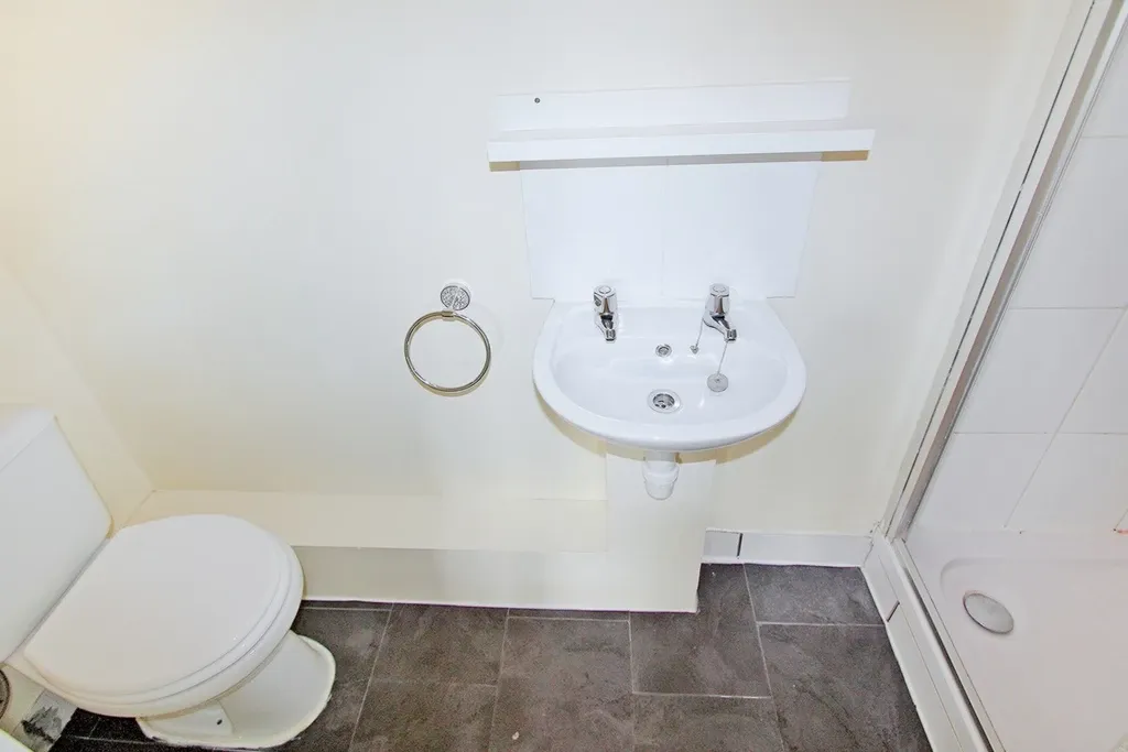 Priory Hill, Dartford, DA1 2BH, photo 16