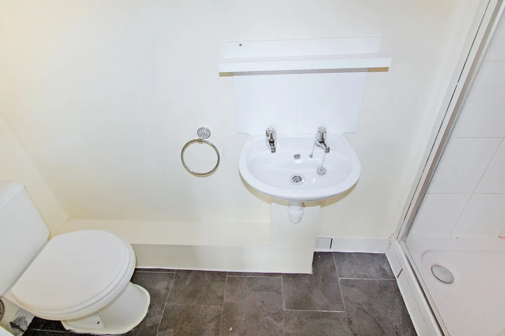 Priory Hill, Dartford, DA1 2BH, photo 6