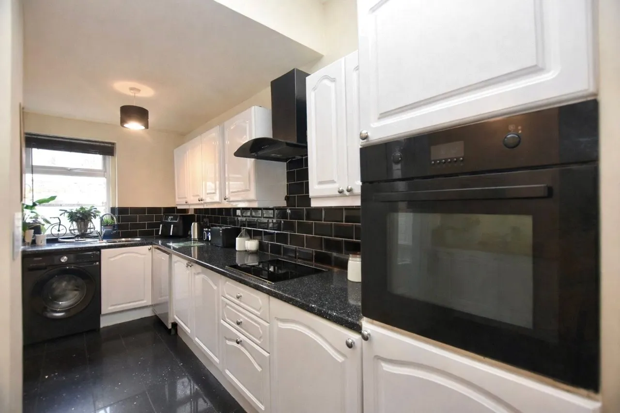 Bolton Road, Ewood, Blackburn, Lancashire, BB2, photo 4