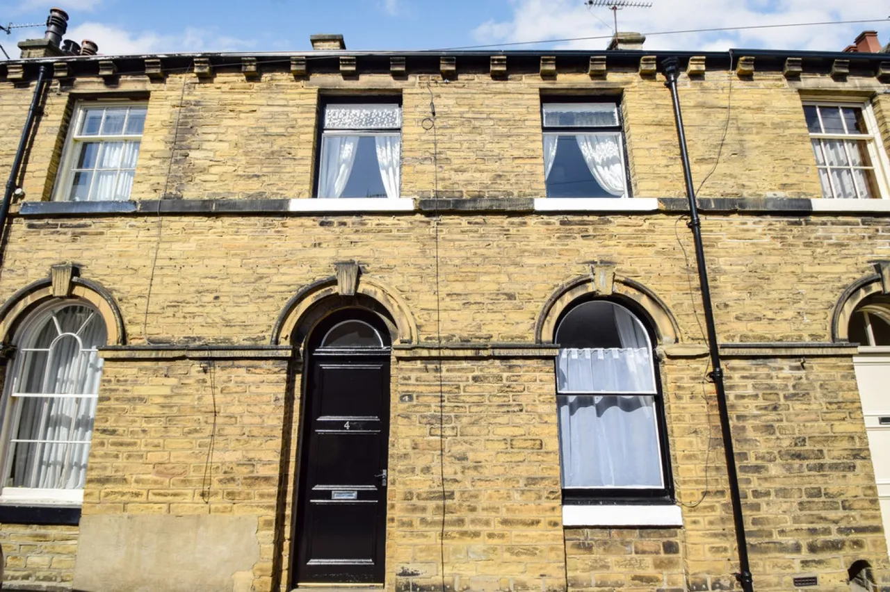 3 bed house to rent, Constance Street, Saltaire, BD18