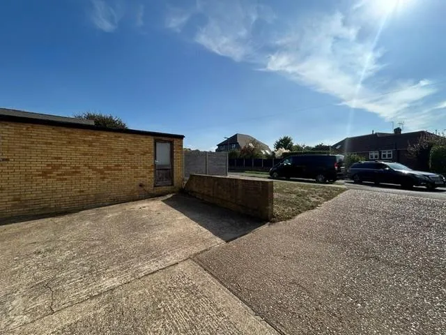 Penrose Road, Fetcham, KT22, photo 10